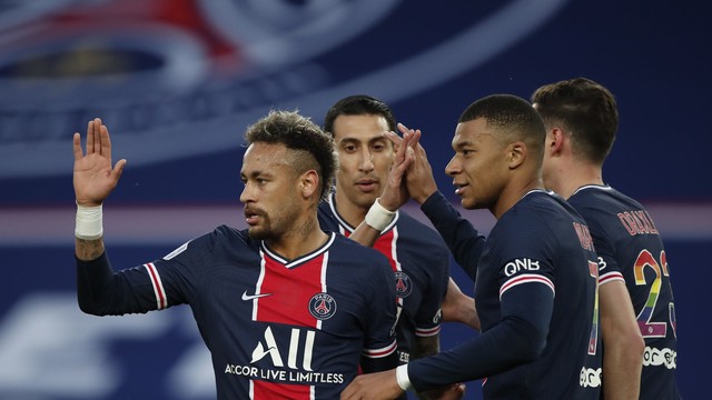 Neymar marca, PSG goleia o Reims e fica a um ponto do Lille antes da última rodada
