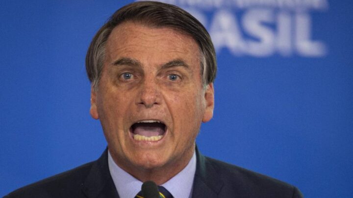 Bolsonaro diz que pedirá ao Senado abertura de processo contra os ministros Barroso e Moraes