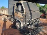 Veículo incendiado na secretaria de obras de Careiro Castanho no Amazonas — Foto Divulgação