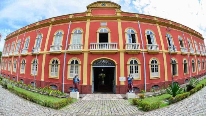 Palácios amazonenses estão abertos para visitação no centro histórico de Manaus