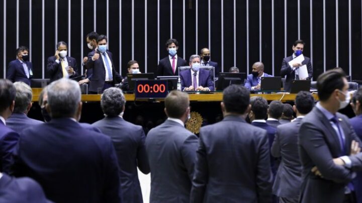 Câmara aprova texto-base da reforma eleitoral com a volta das coligações partidárias para as eleições proporcionais