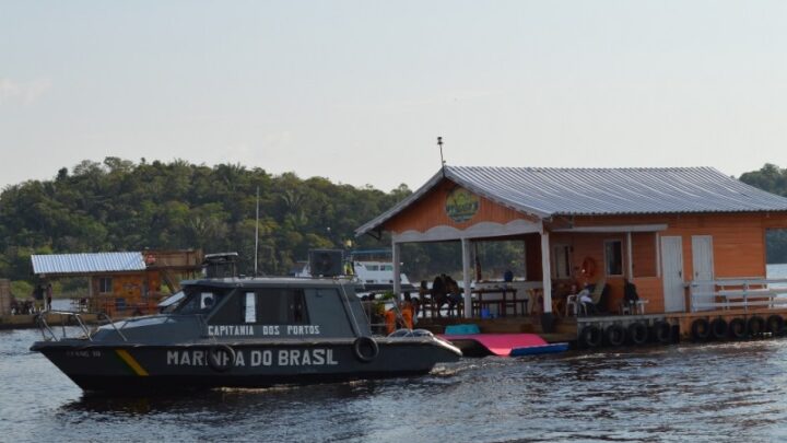 “Operação Tarumã”, lacra 11 flutuantes e notifica 96 embarcações de esporte e recreio em Manaus