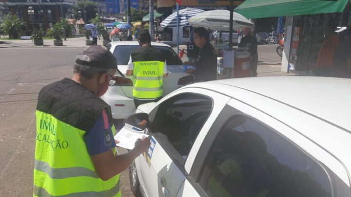 IMMU notifica motoristas por transporte clandestino em Manaus