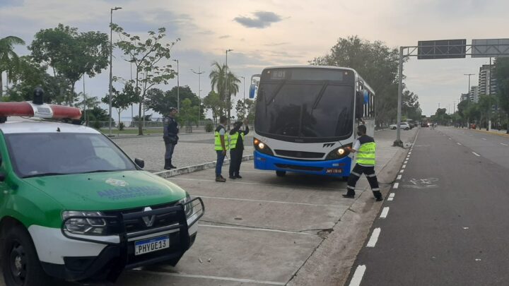 IMMU realiza operação para combater transporte clandestino em Manaus