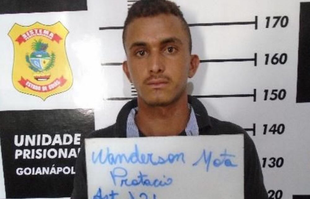 Caseiro suspeito de matar a mulher grávida, enteada e fazendeiro se entrega após seis dias de fuga em Goiás
