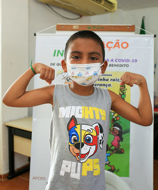 Campanha de imunização contra a Covid-19 em Manaus avança para o público de 10 anos