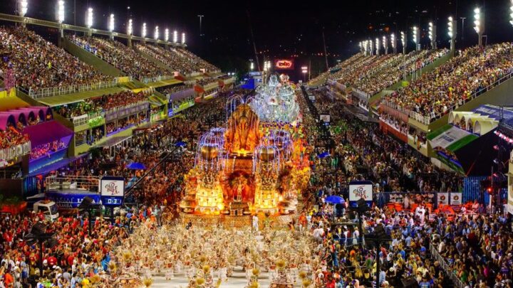 #Podcast – Rio e São Paulo adiam desfile de carnaval para feriado de Tiradentes