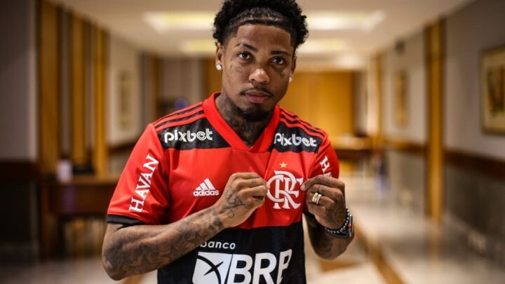 Flamengo anuncia a contratação de Marinho, do Santos, seu primeiro reforço de 2022