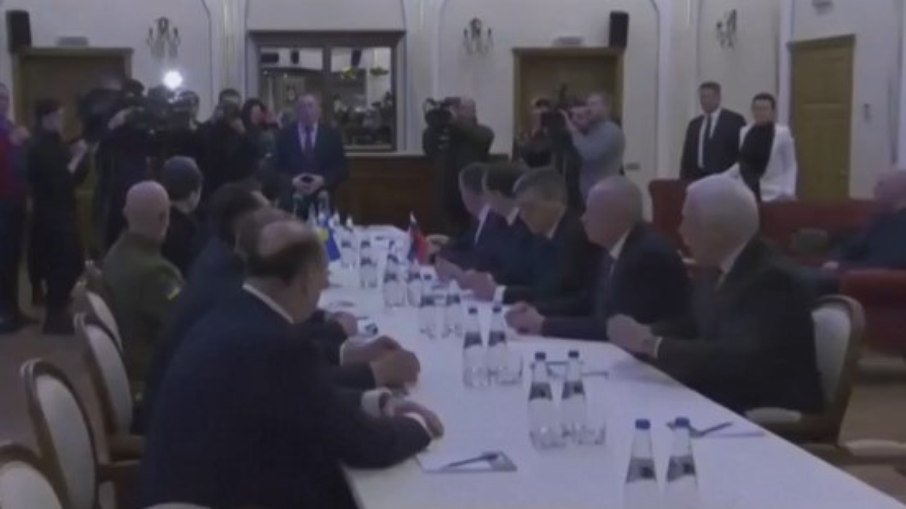 #BreakingNews – Começa reunião entre Rússia e Ucrânia em Belarus