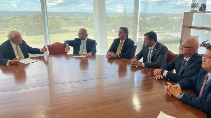 Wilson Lima se reúne com presidente Bolsonaro e assegura manutenção da competitividade da ZFM