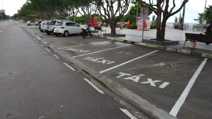 Prefeitura de Manaus regulamenta vaga para estacionamento de táxis na cidade