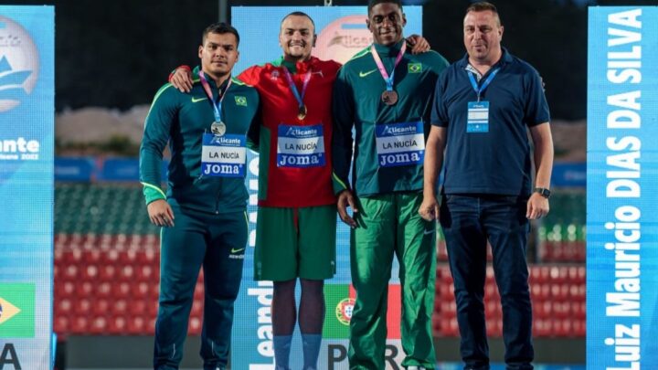 Atleta amazonense conquista medalha de prata em lançamento de dardo na Espanha