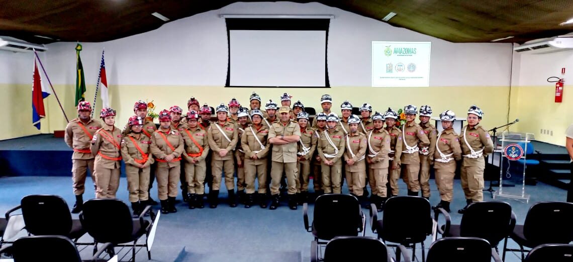 Novos bombeiros do Amazonas do quadro de saúde iniciam formação complementar de Oficial e de Praça