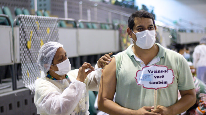 Prefeitura ultrapassa marca de 700 mil doses de reforço aplicadas em Manaus