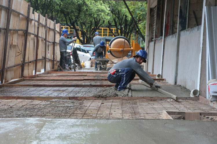 Prefeitura de Manaus segue em ritmo acelerado nas obras de reforma da praça da Glória