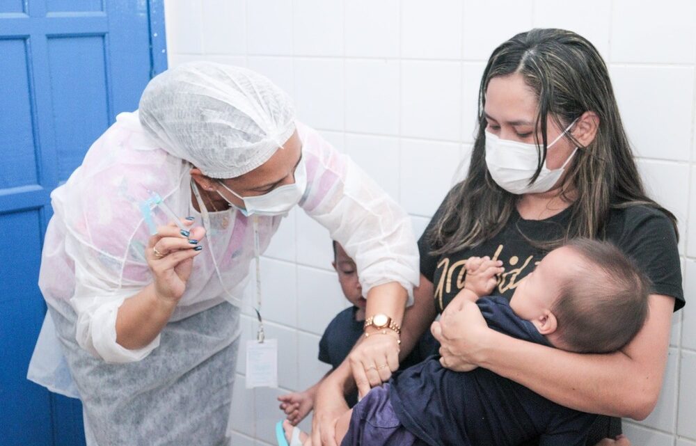 Covid-19 – A vacinação contra a doença acontece em 75 pontos da capital nesta semana