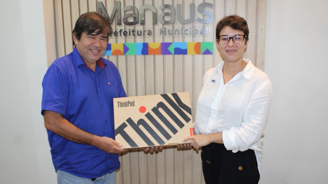 Prefeitura de Manaus recebe doação de computadores da agência da ONU para trabalhos assistenciais