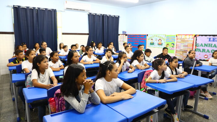 Prefeitura entrega escola totalmente reformada na zona Rural da cidade