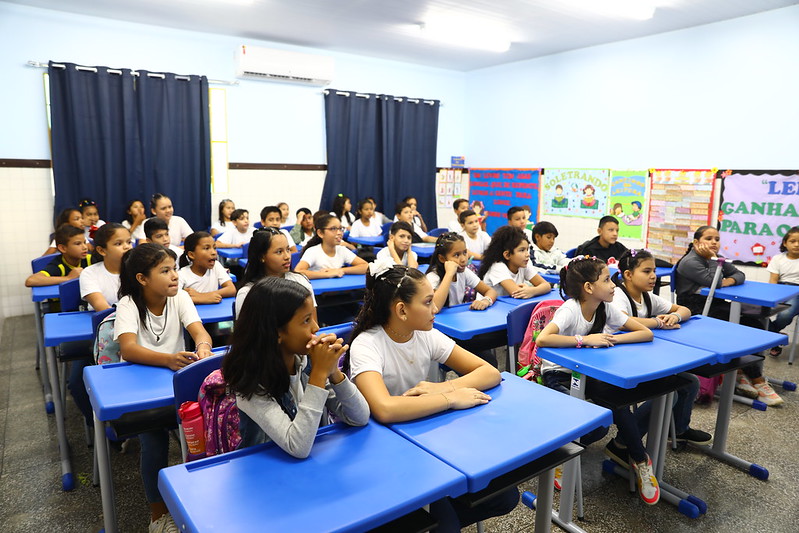 Prefeitura entrega escola totalmente reformada na zona Rural da cidade