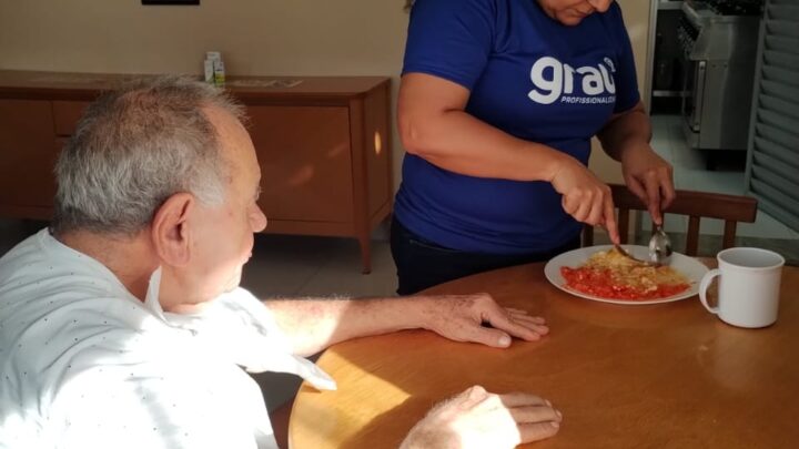 Dia dos Avós: celebração reforça importância dos cuidadores de idosos