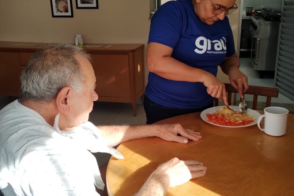 Dia dos Avós: celebração reforça importância dos cuidadores de idosos