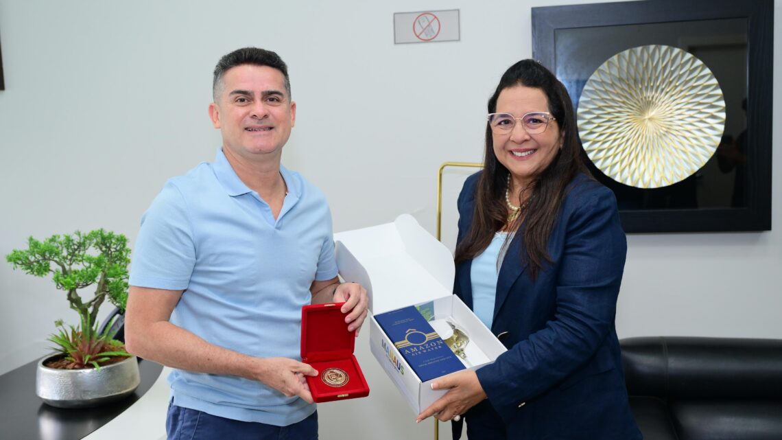 Prefeito David Almeida recebe visita de cortesia da procuradora-geral do MP-AM