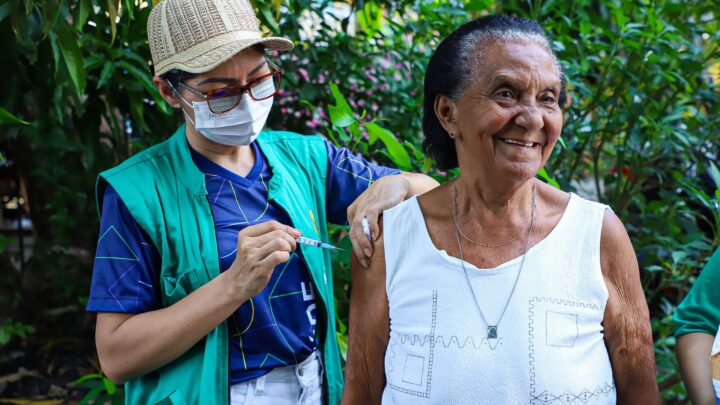 Vacina contra influenza está disponível para pessoas a partir de seis meses de idade até sexta-feira