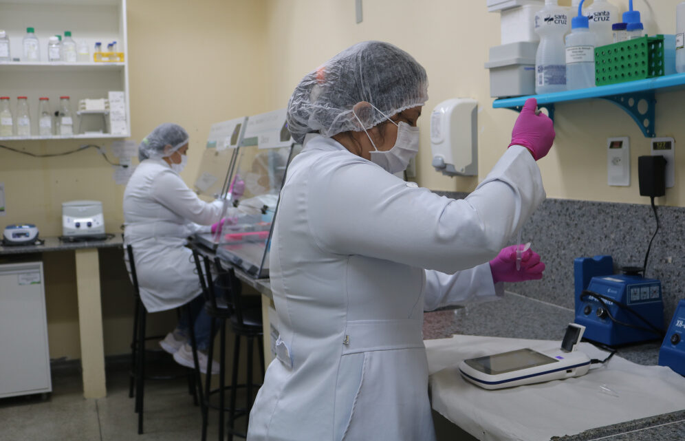 Na FCecon, mais de 200 meninas e mulheres desenvolvem pesquisas em oncologia