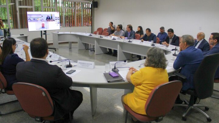 CAS aprova investimentos de mais de R$ 670 milhões em reunião marcada por homenagens aos 58 anos da Suframa