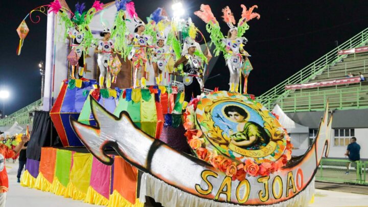 Carnaval na Floresta 2025: Desfiles do Grupo de Acesso B marcam a abertura do Carnaval na Floresta 2025