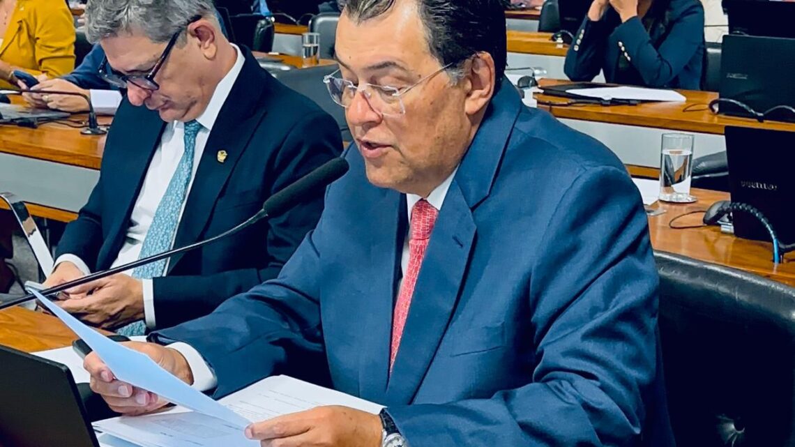 CCJ do Senado aprova PL relatado por Eduardo Braga que reforça proteção a mulheres vítimas de violência