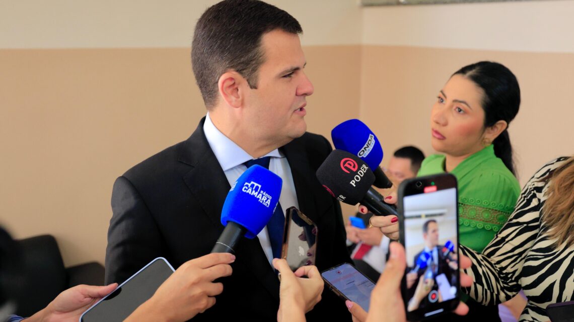 Vice-prefeito de Manaus Renato Junior vai à CMM prestar contas