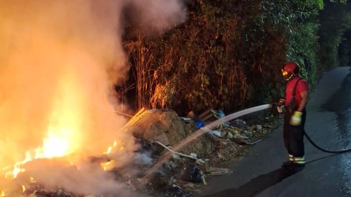 Em 10 dias, Corpo de Bombeiros atendeu 53 ocorrências de incêndio em vegetação urbana e lixeiras clandestinas em Manaus