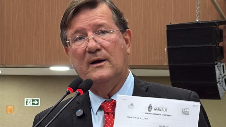 Zé Ricardo vai denunciar Prefeitura ao MPE por falta de exames em Manaus