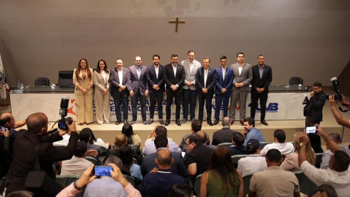Amazonas reforça presença em cenário nacional com posse da diretoria da União dos Vereadores do Brasil no estado