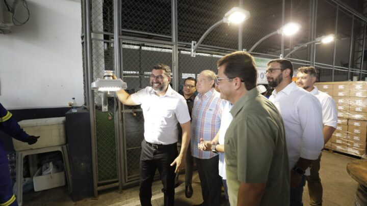 AM conclui instalação de LED no interior, evita 100 mil ton de CO₂ na atmosfera e avança nas metas climáticas às vésperas da COP30