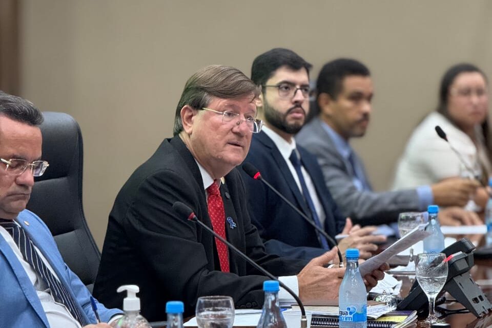 Em Audiência Pública, catadores denunciam falta de valorização e Prefeitura ignora debate sobre Resíduos Sólidos