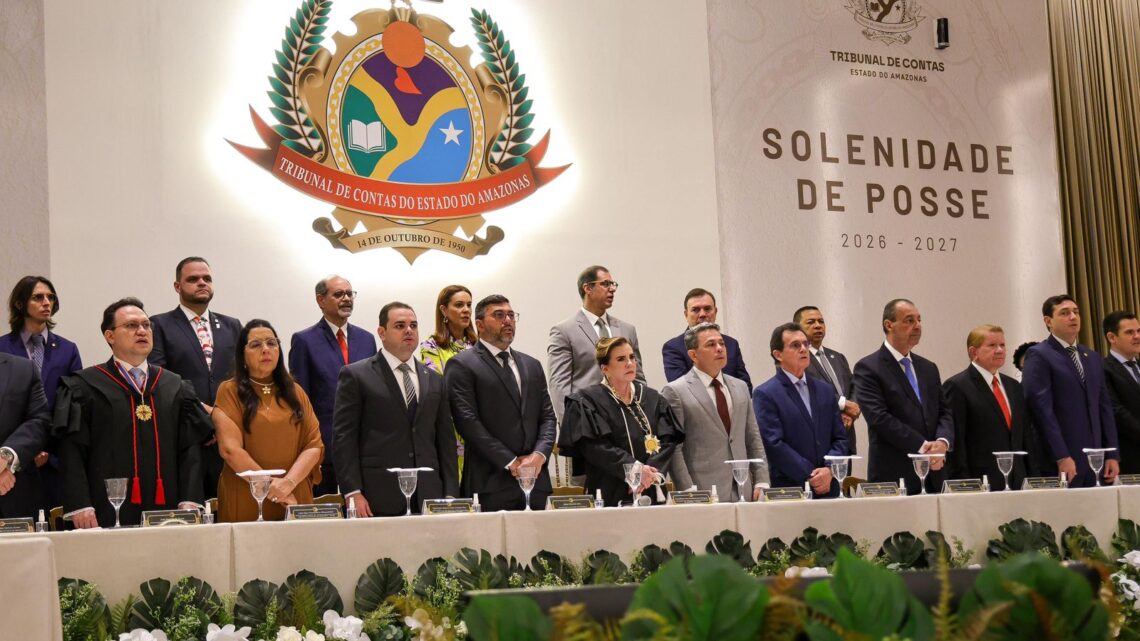 Presidente Roberto Cidade prestigia cerimônia de posse no TCE e exalta contribuição da Corte de Contas ao Amazonas