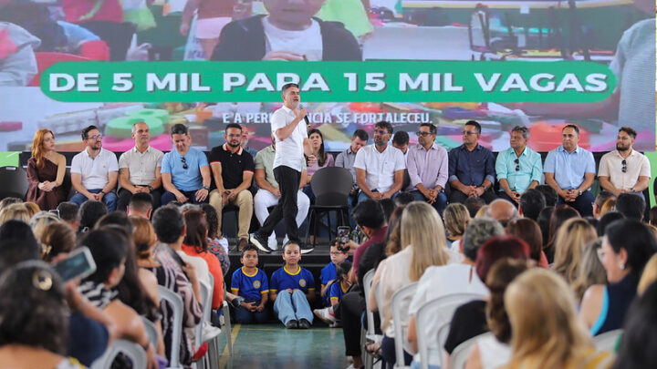 Prefeito David Almeida abre ano letivo de 2026 e destaca educação como eixo estruturante do desenvolvimento urbano