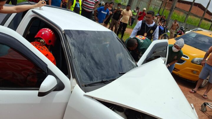 Acidente de trânsito na AM-070 deixa duas pessoas feridas.