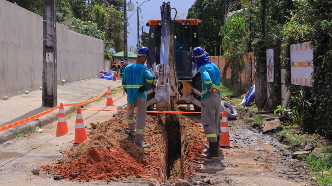 Prefeitura de Manaus leva água encanada pela primeira vez à comunidade Cristo Rei após 35 anos de espera