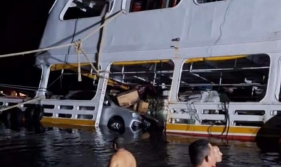 Embarcação sofre acidente em São Gabriel da Cachoeira