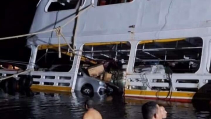 Embarcação sofre acidente em São Gabriel da Cachoeira