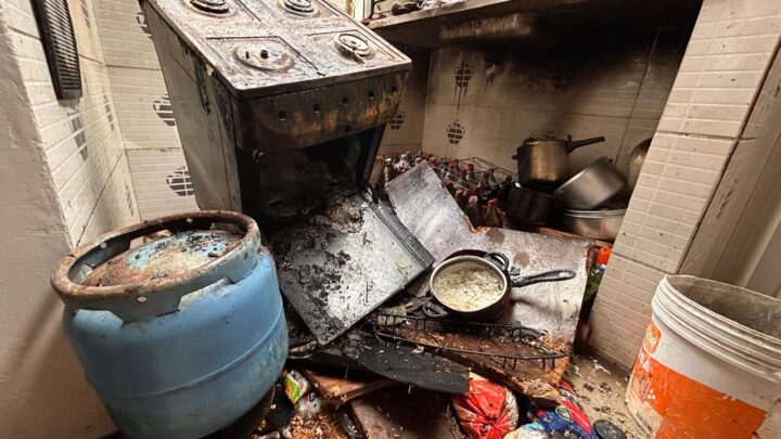 Corpo de Bombeiros é acionado após vazamento de gás causar explosão em residência e deixar uma pessoa ferida