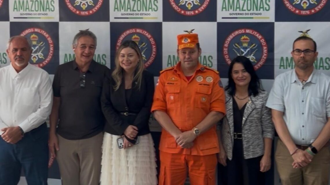 Corpo de Bombeiros e setores da indústria e comércio discutem atualização de normas técnicas da corporação