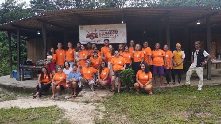 Como uma escola no interior do Amazonas transformou a floresta em ferramenta de ensino