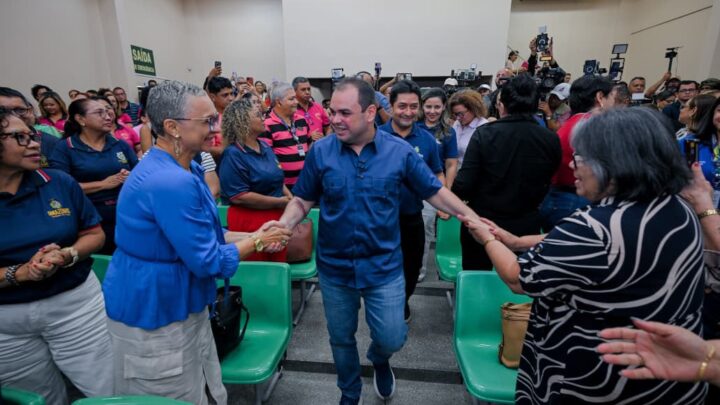 Governador Roberto Cidade anuncia concurso público com 7,8 mil vagas para reforçar a rede estadual de ensino